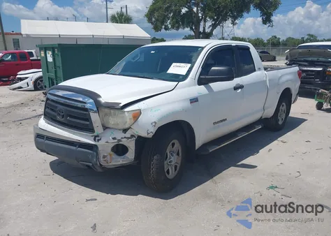 2011 Toyota Tundra Grade V6 z USA, uszkodzony, nr VIN 5TFRU5F10BX025158